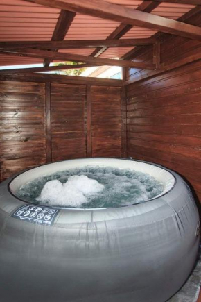 L’escapade créole jacuzzi privatif Bungalow Ananas